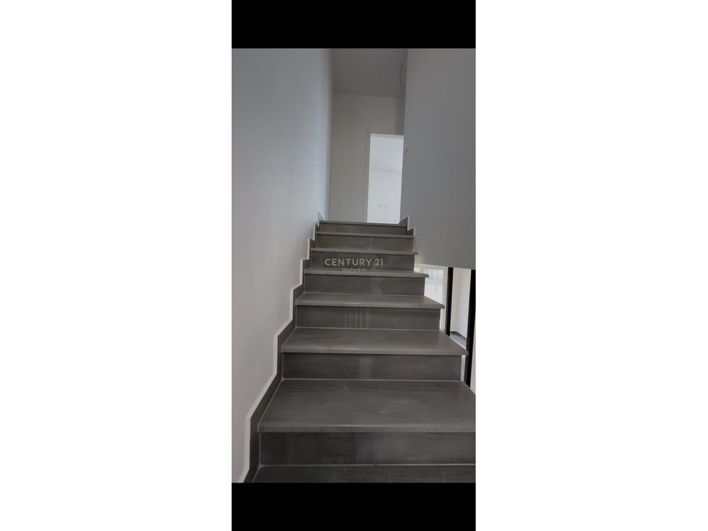 DUPLEX NË SHITJE TEK "TALEA COAST", PLAZHI I TALES 2