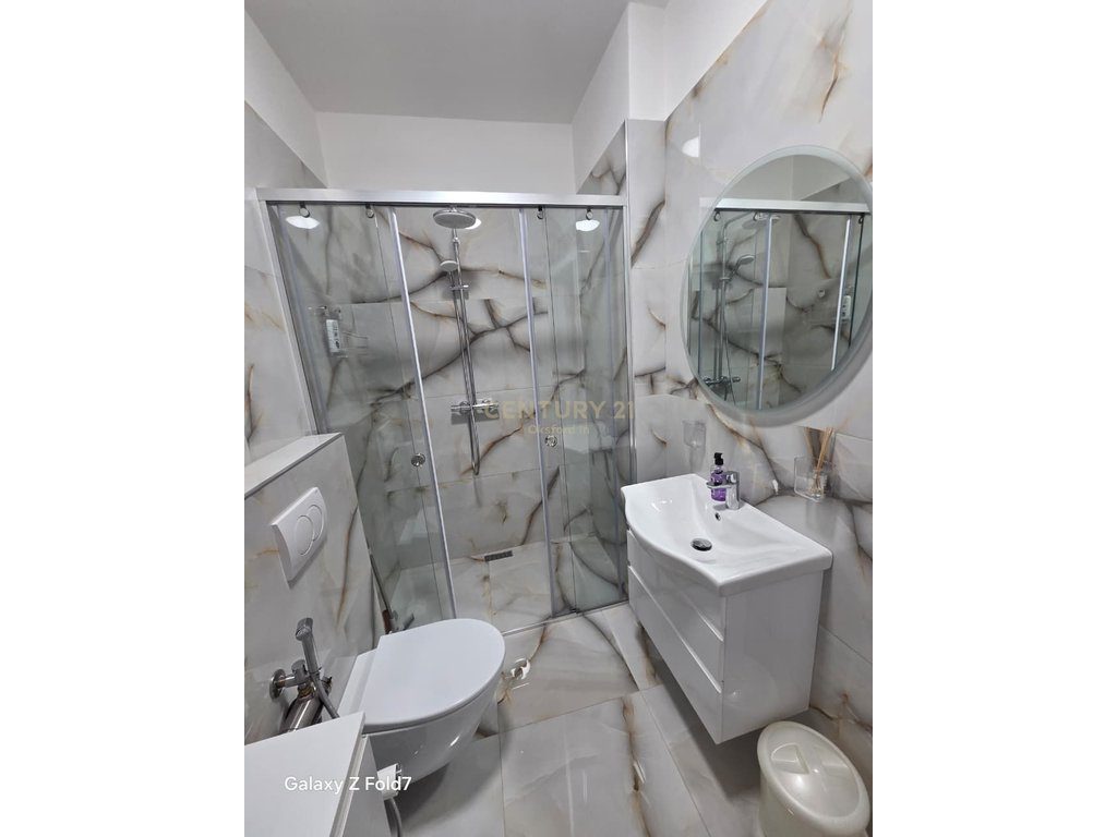 SHITET PENTHOUSE ME PAMJE NGA DETI NË SHËNGJIN 2