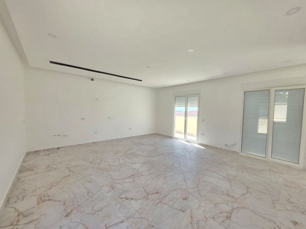 SHITET APARTAMENT PENTHOUSE 3+1+3 SHENGJIN 4