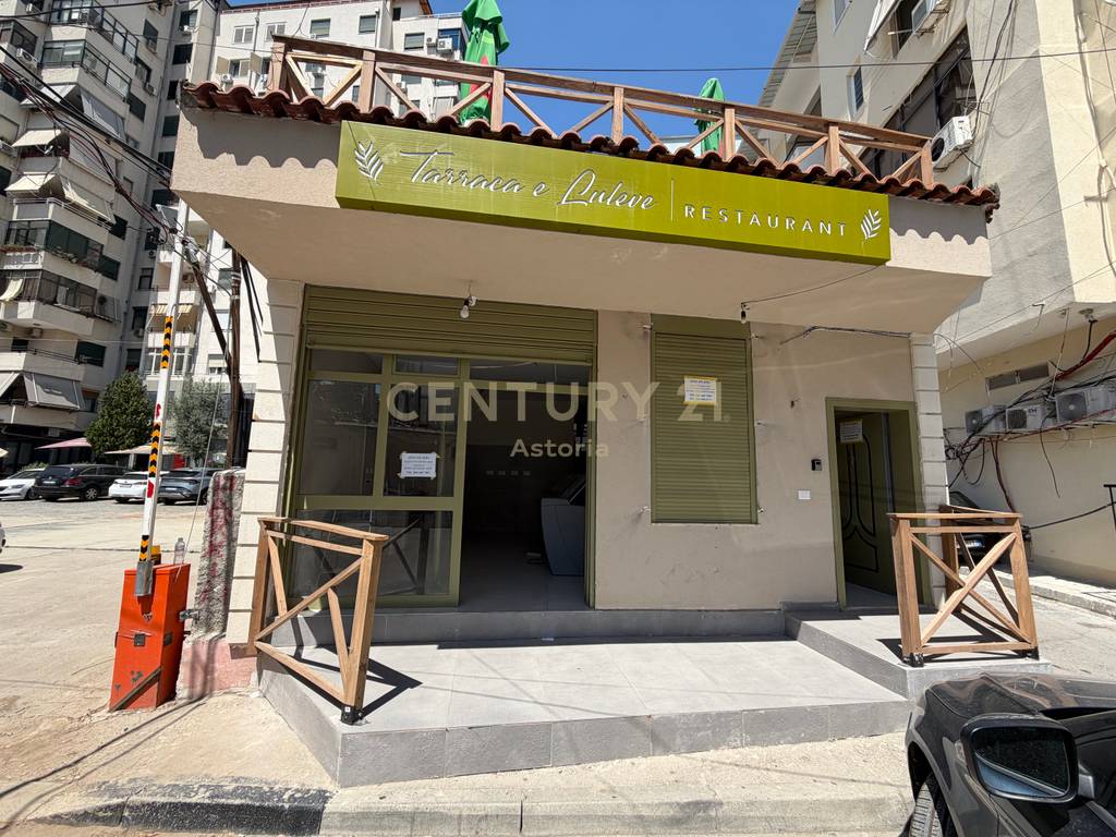 Object for rent in the center of Tirana - Zogu I Boulevard 2