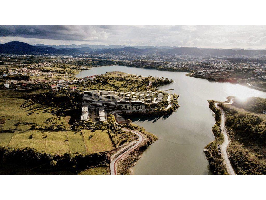 Modern villa with a 464 m² plot and 2 parking spaces in the Farka Lake Front residence. 4