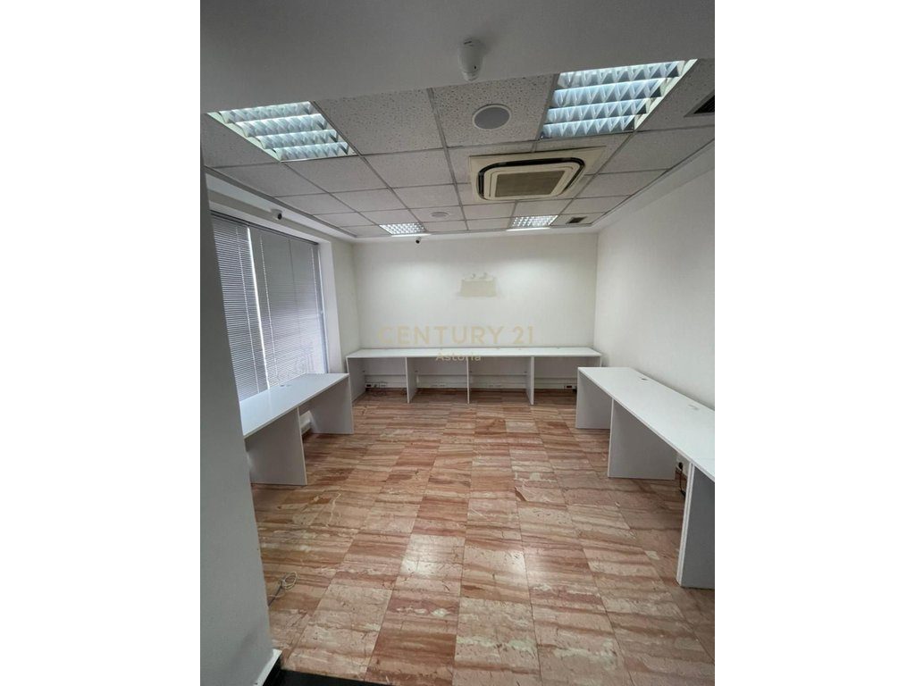 Super Rental on Durres Street - Ideal for your business! 3