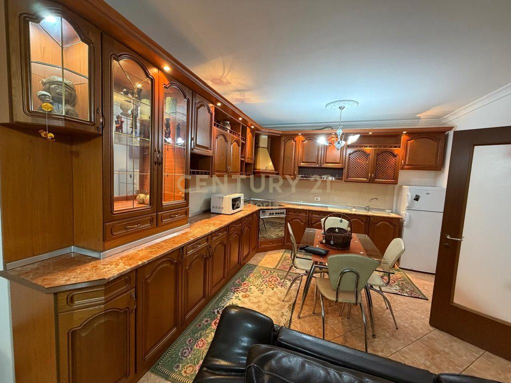 🏡 Apartment 2+1+2 for Rent: Zogu i Zi 3