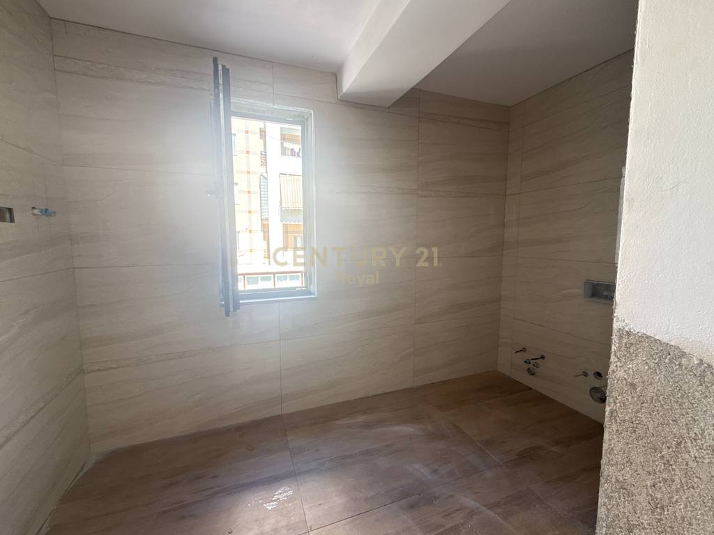 SHITET APARTAMENT 2+1+2 NE ASTIR 2