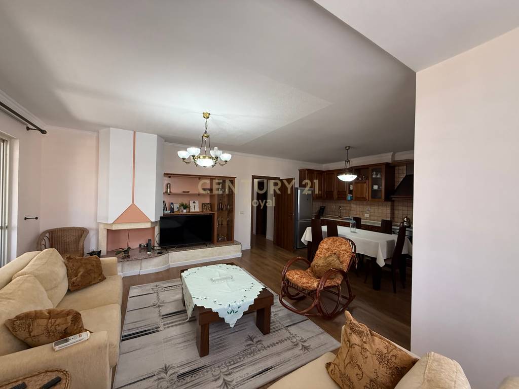 Jepet me qira apartament 2+1+2 – Rruga e Elbasanit, Tiranë