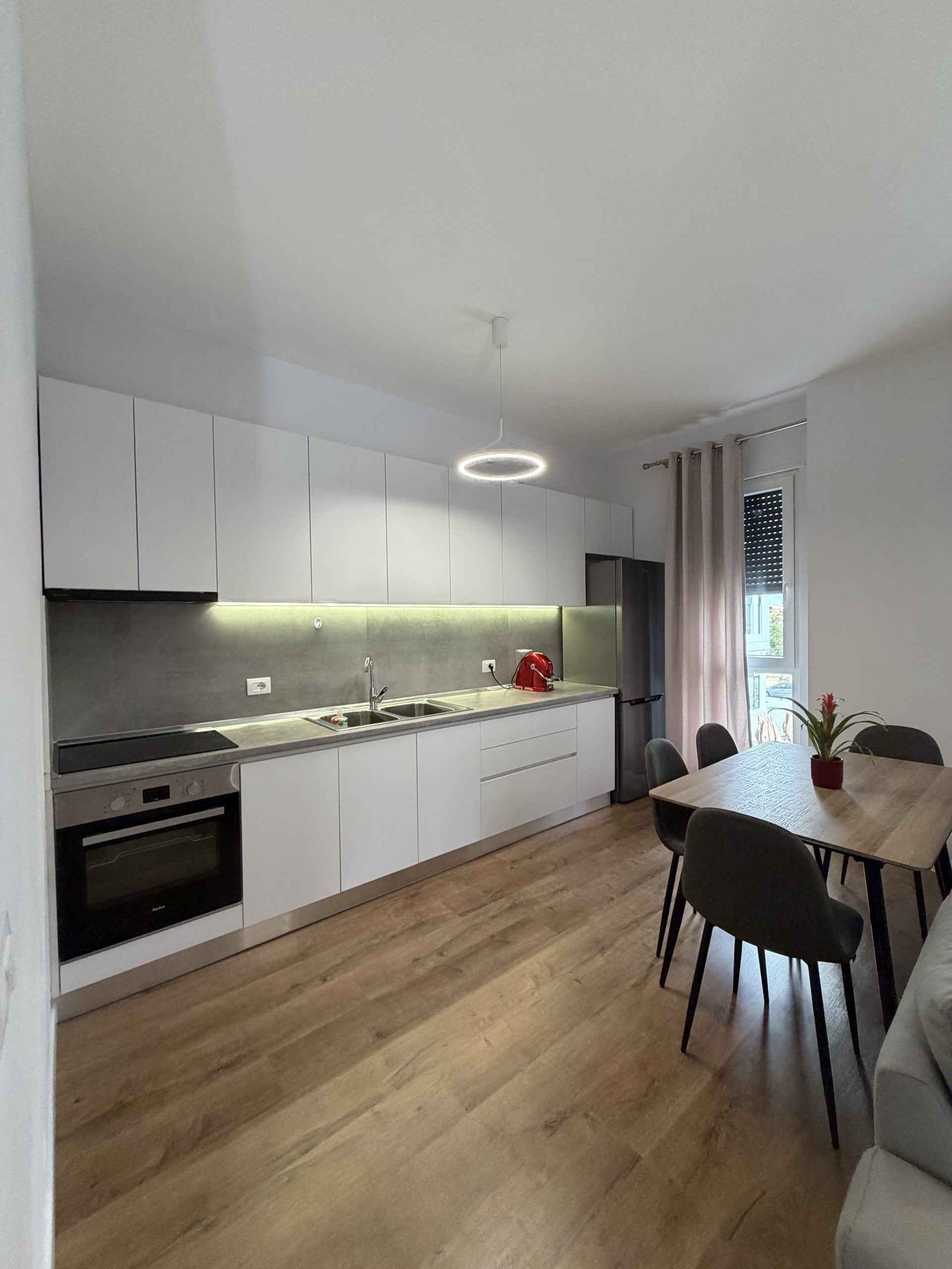 Jepet me qira apartament 2+1 – Tiranë (pranë Tregut Dinamo)