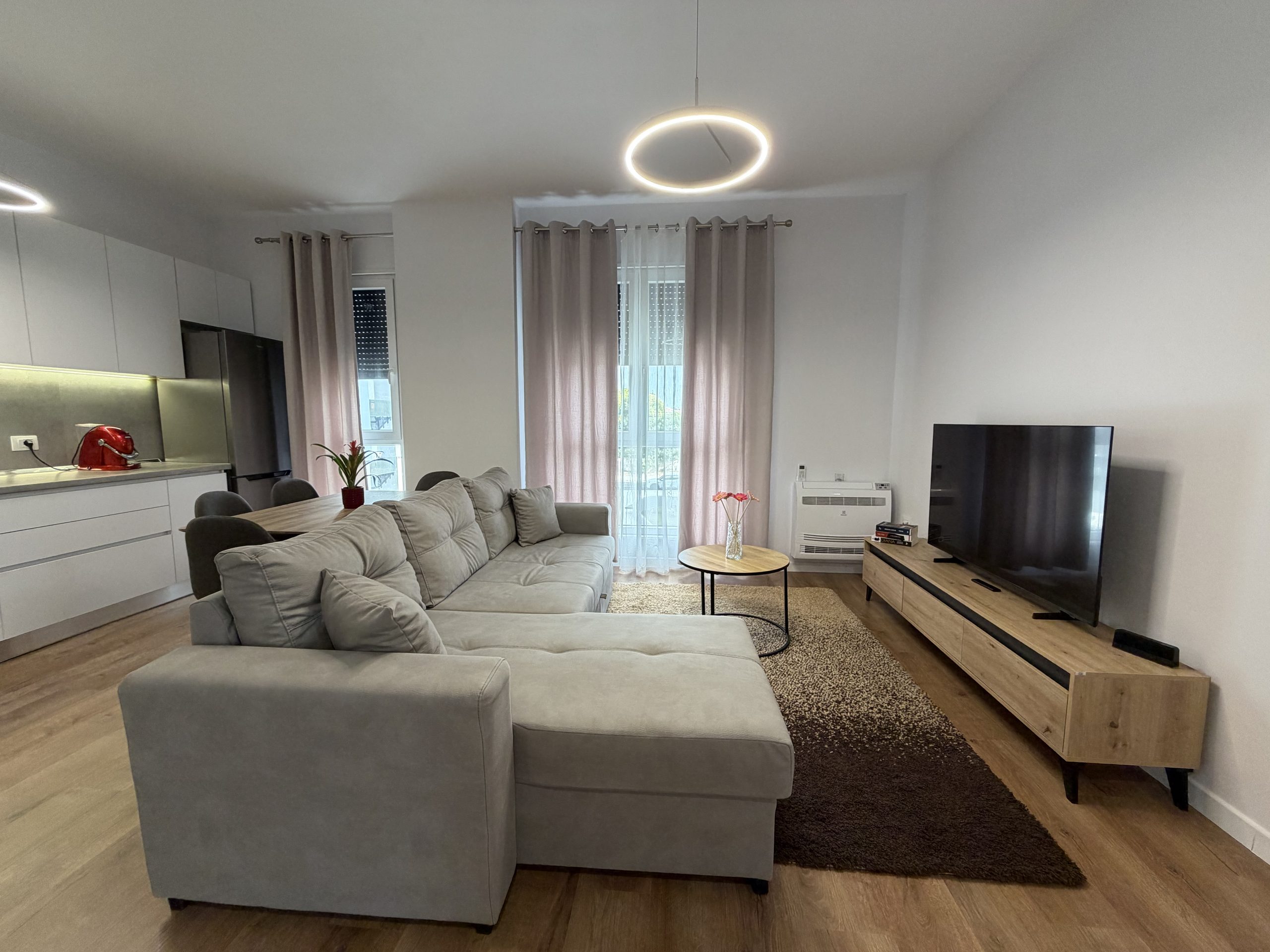 Jepet me qira apartament 2+1 – Tiranë (pranë Tregut Dinamo) 2