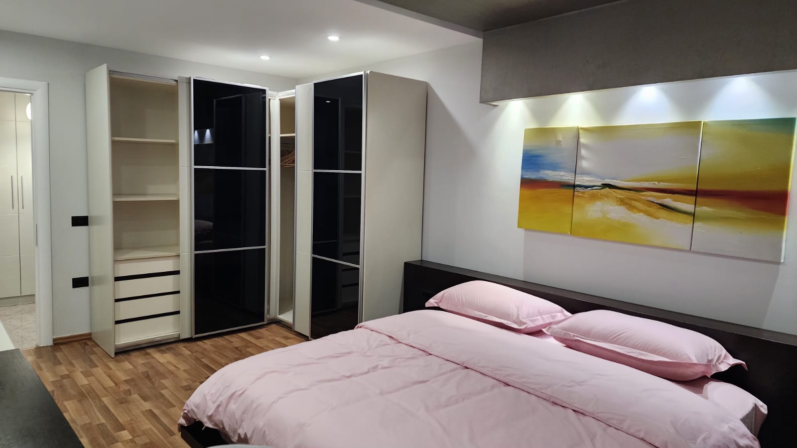 Jepet apartament 2+1+2 me qira – ngjitur me Ambasadën Amerikane !