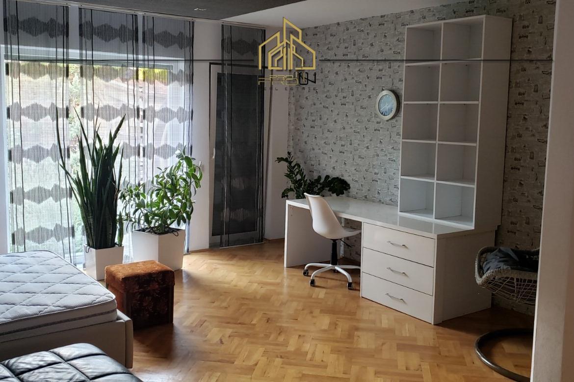 Kat shtëpie me qira – Lagja e Muhaxherëve