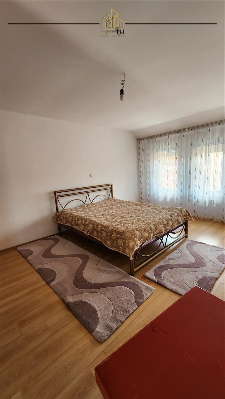Kat shtëpie me qira në Taslixhe 4