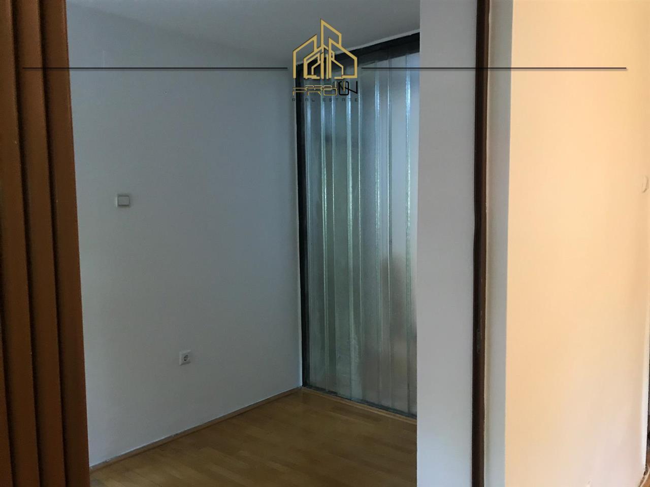 Zyre / Ordinancë me qira – Bregu i Diellit