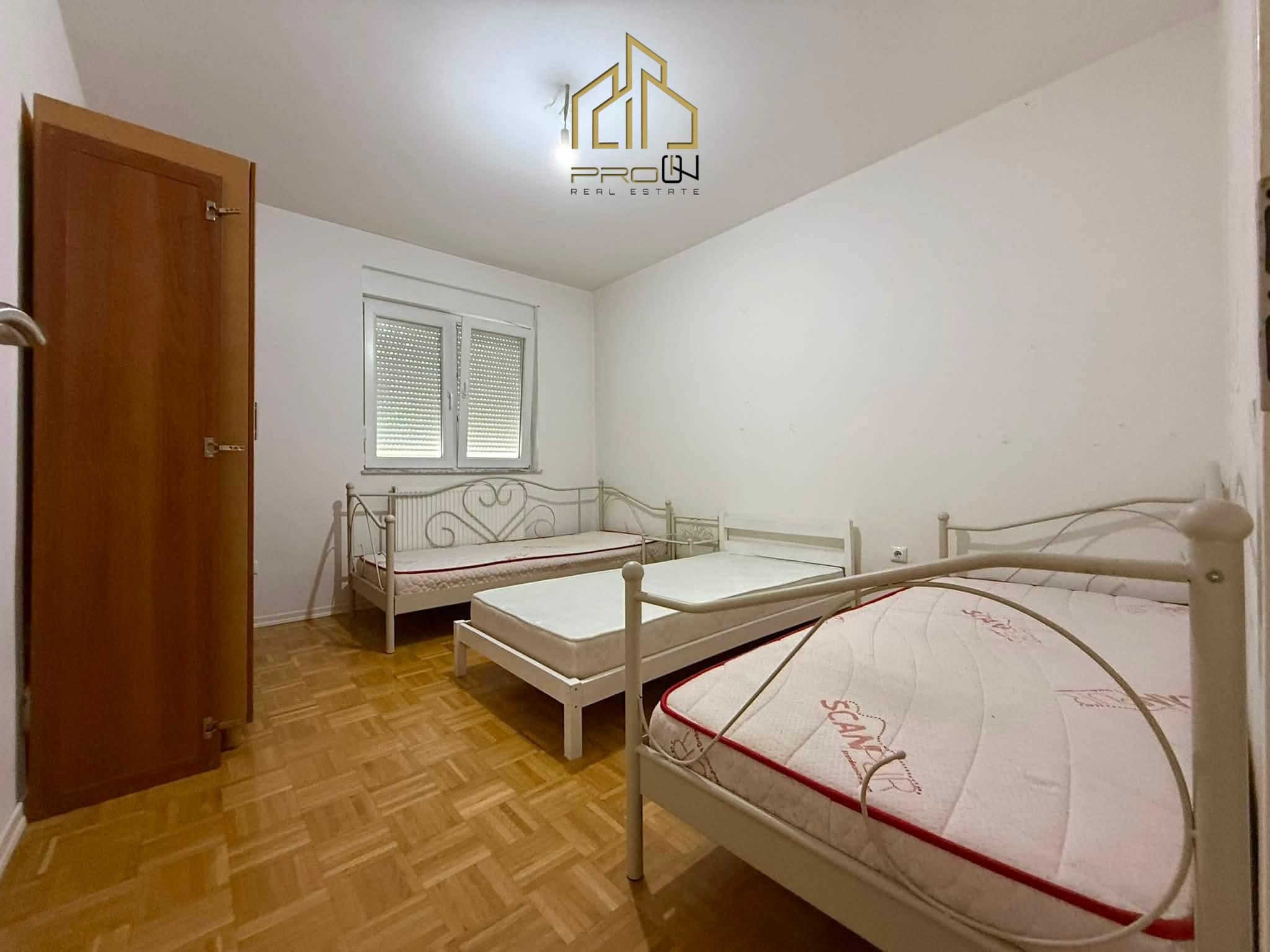 Banesë me qira – Mati 1 4