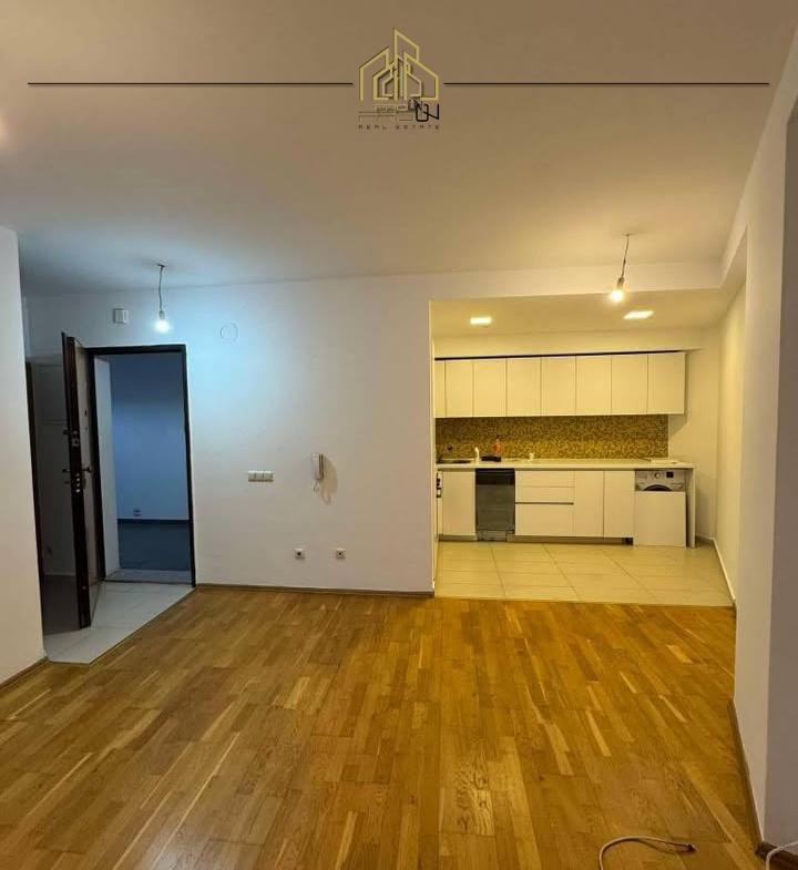 Banesë / Zyre me qira – Rruga B
