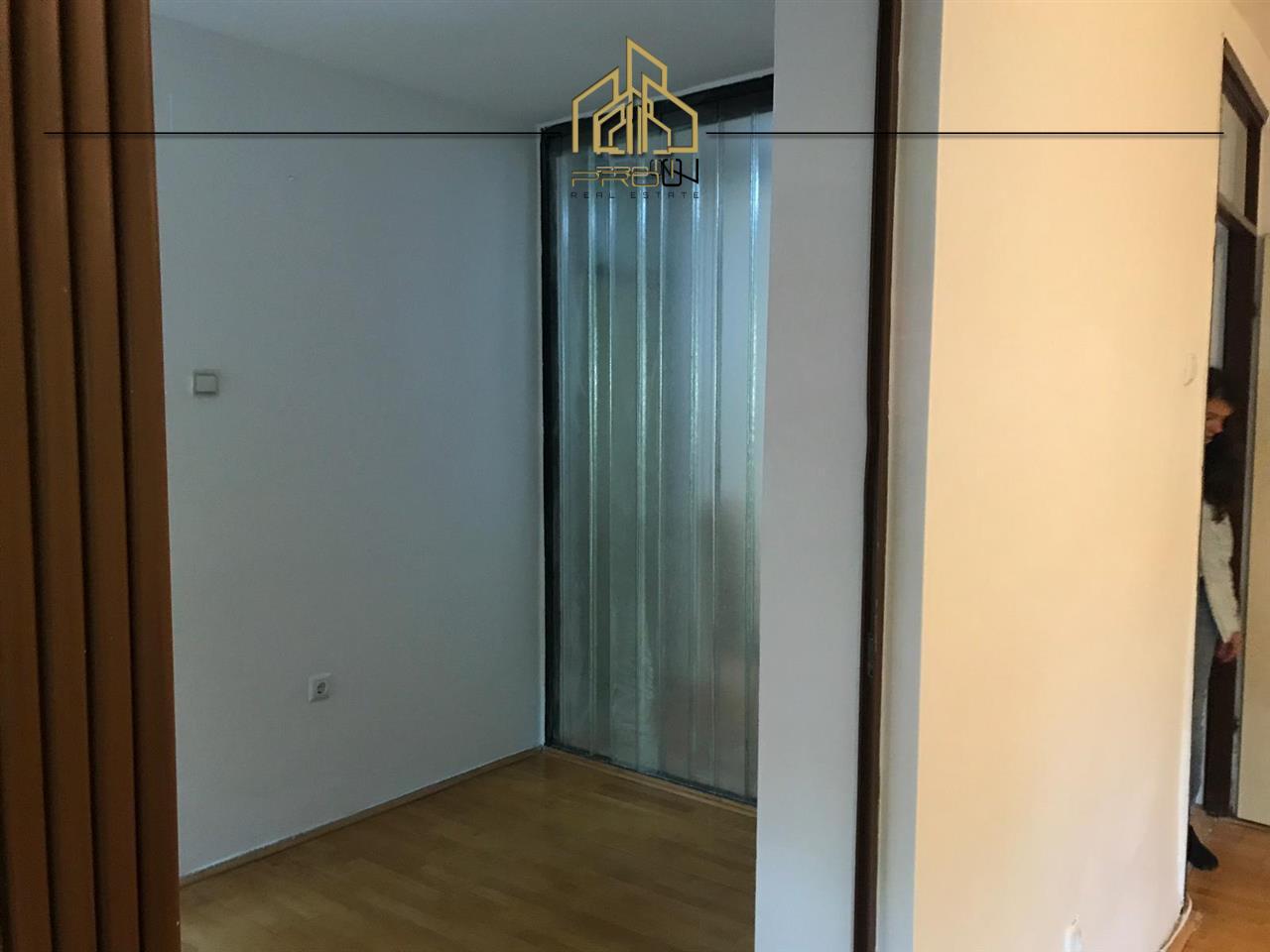 Zyre / Ordinancë me qira – Bregu i Diellit