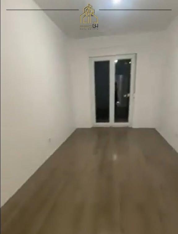 Banesë / Zyre me qira – Rruga B 4