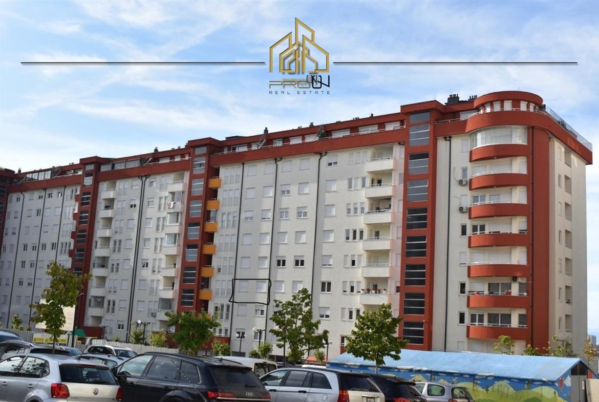 Banesë / Zyre me qira – Rruga C