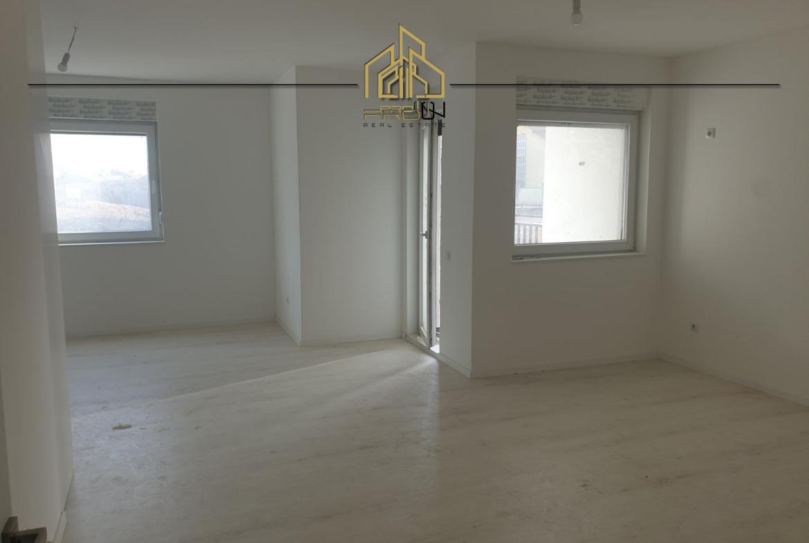 Banesë / Zyre me qira – Bregu i Diellit 4