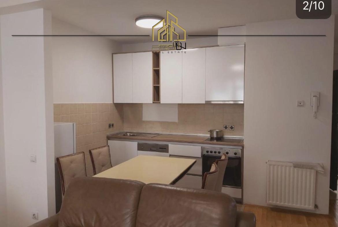 Banesë me qira – 4 Llullat 4