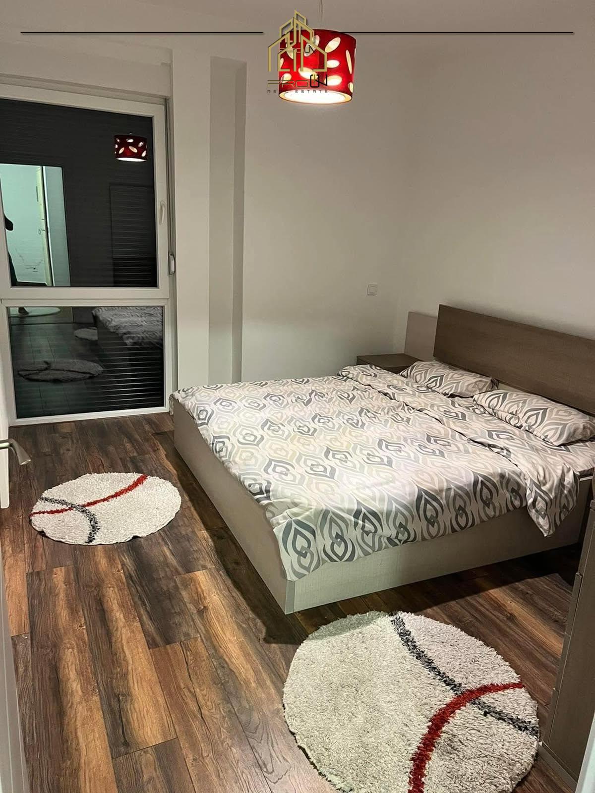 Banesë me qira – Mati 1 4