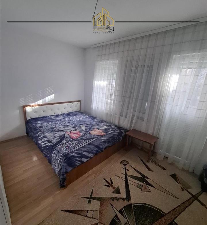 Kat shtëpie me qira – Qendër 4