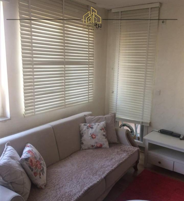 Banesë me qira – 4 Llullat 3