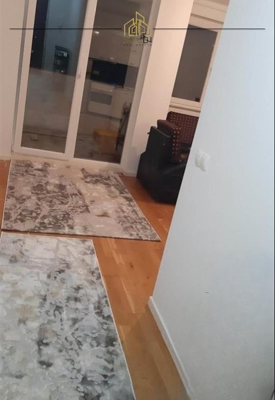 Banesë me qira – Mati 1 4