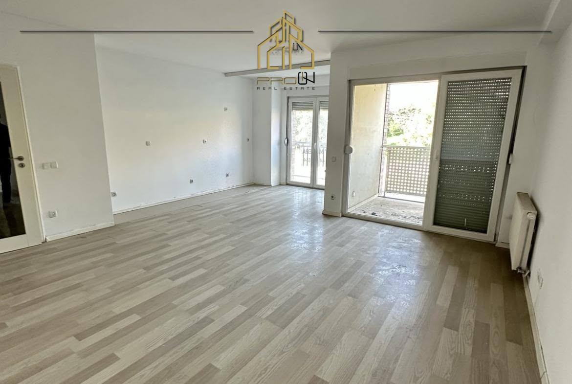 Banesë / Zyre me qira – Rruga B 3