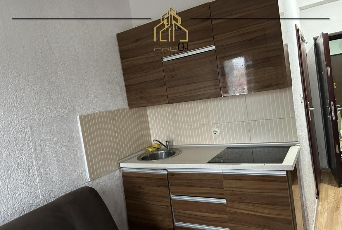 Garsoniere me qira – Qendër 4