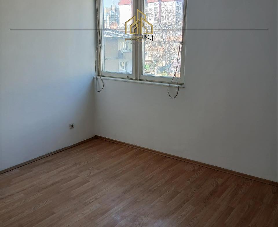 Banesë / Zyre me qira – Qendër