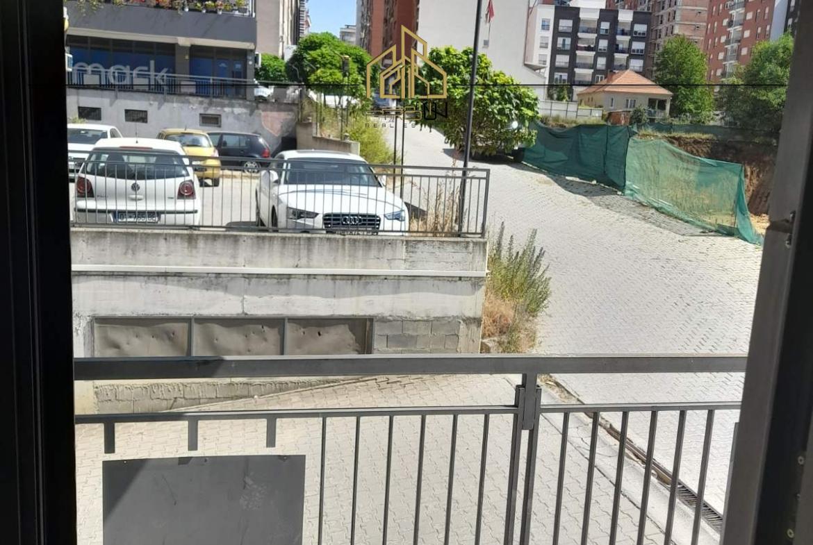 Lokal me qira – Mati 1 4