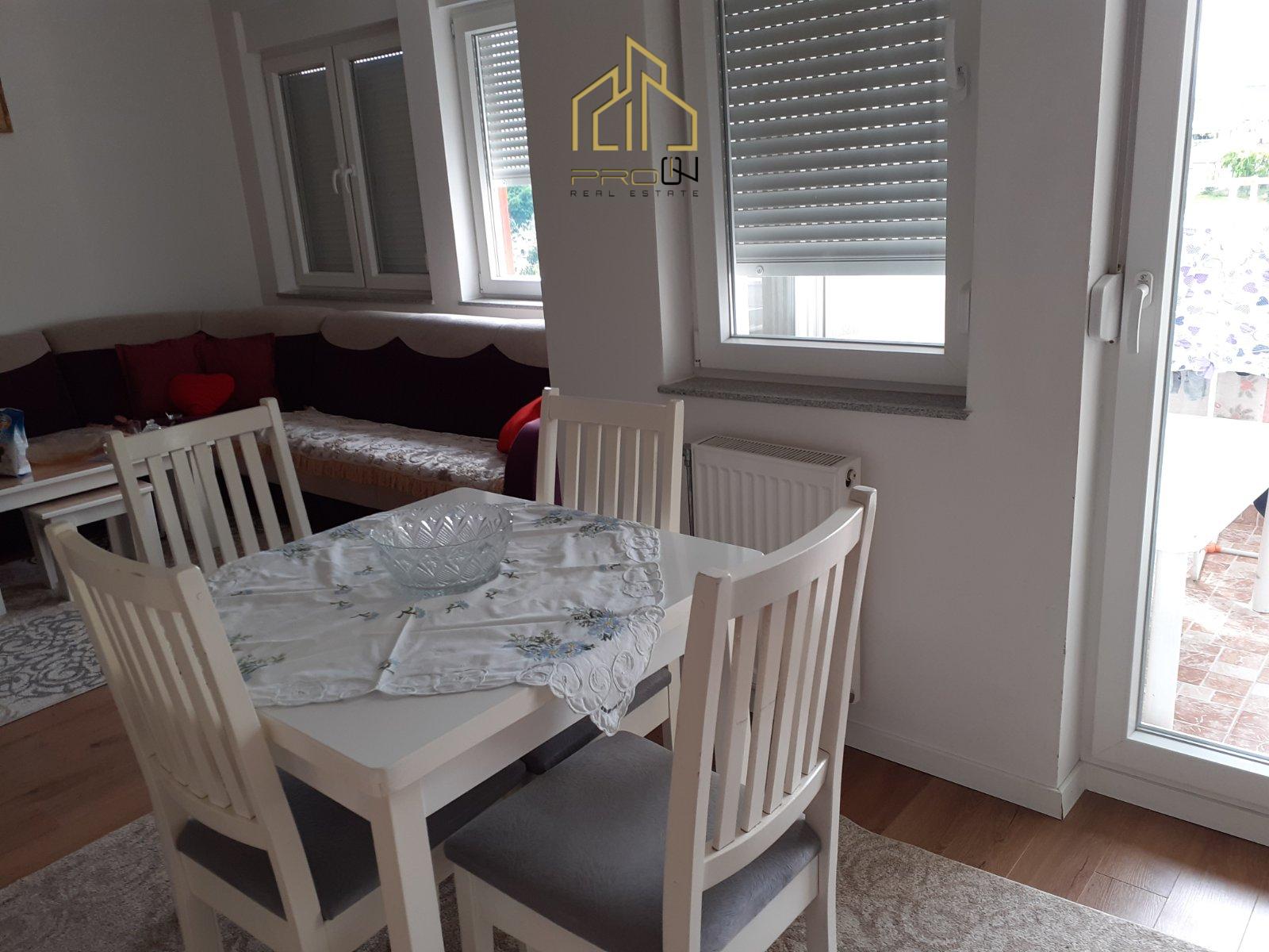 Banesë afatshkurtër me qira – Lakrishtë