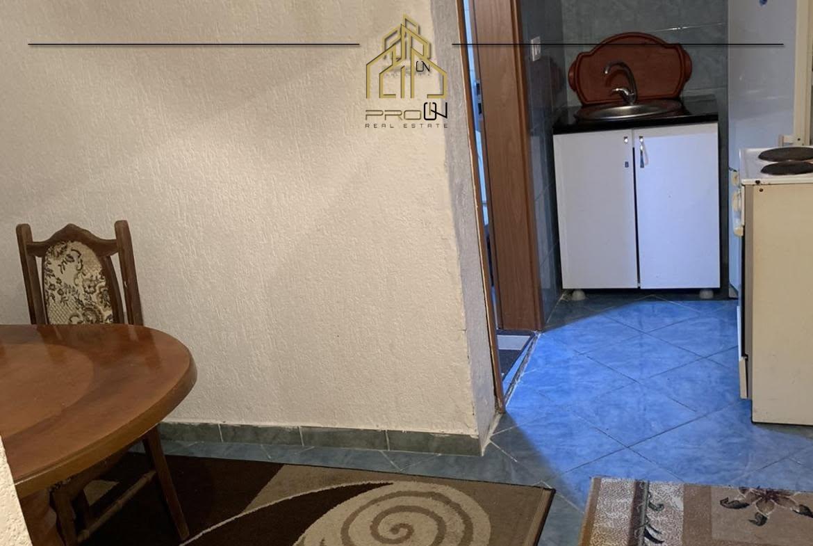 Kat shtëpie me qira – Qendër