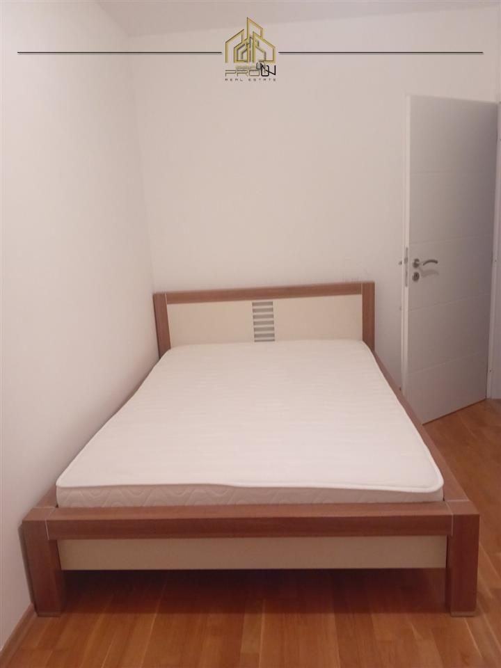 Banesë me qira – Mati 1 4