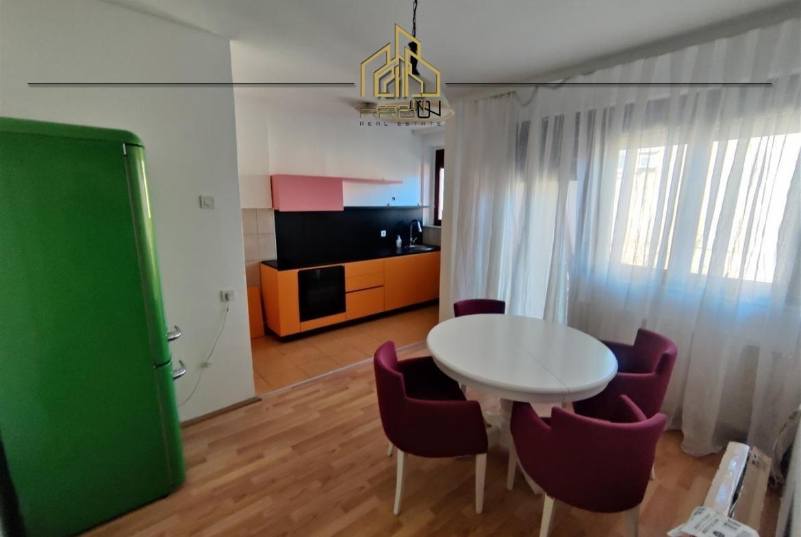 Banesë Duplex me qira – Qendër 3