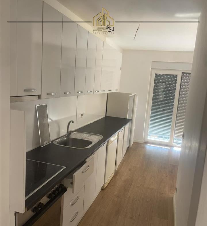 Banesë / Zyre me qira – Rruga B 3