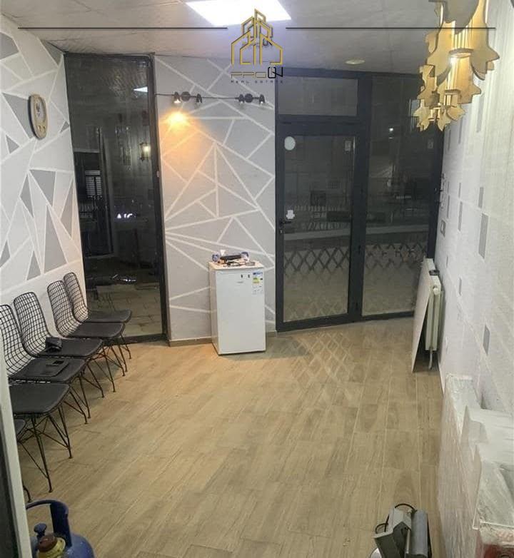 Lokal / Zyre me qira – Rruga B