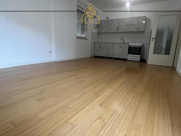 Banesë / Zyre me qira – Rruga B