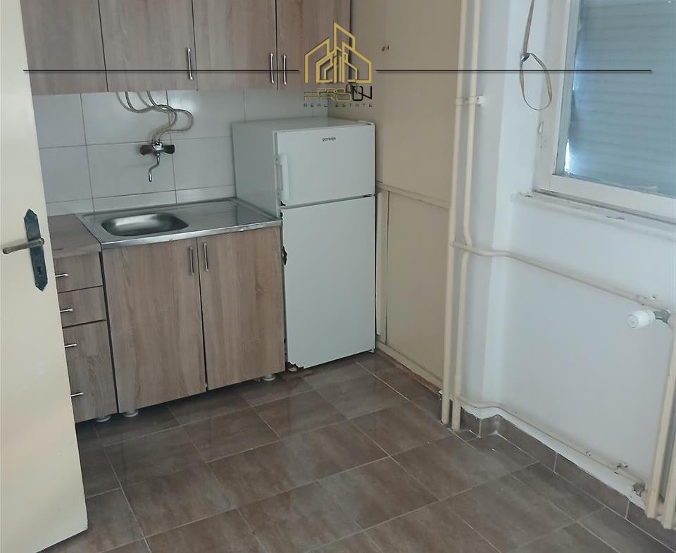 Banesë / Zyre me qira – Qendër 3