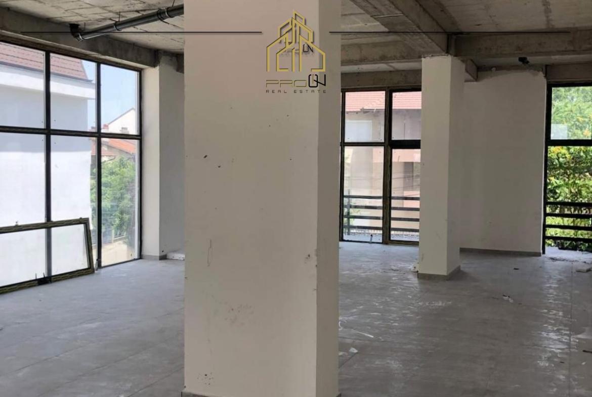 Lokal me qira – Bregu i Diellit