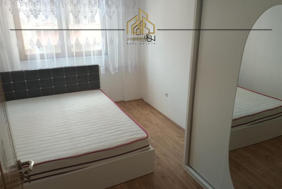 Banesë me qira – 4 Llullat 4