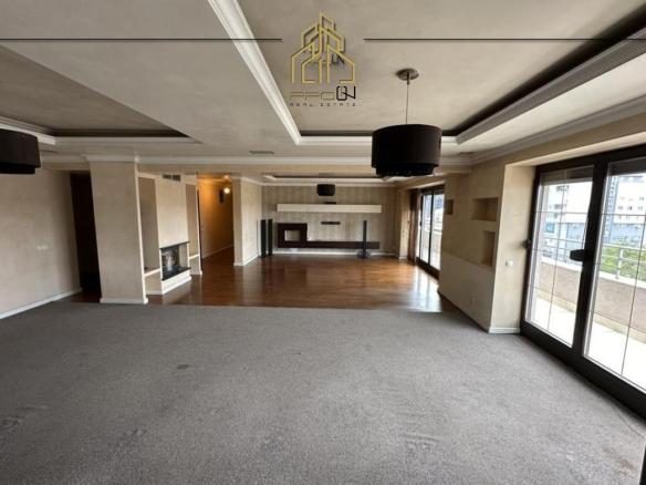 Penthouse / Zyre me qira – Pejton