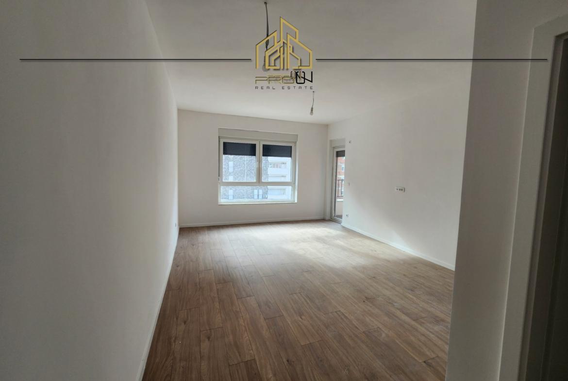 Banesë / Zyre me qira – Rruga C