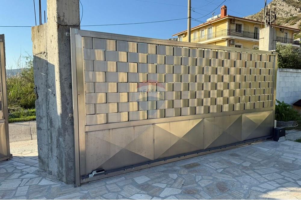 Shtepi Private - Në Shitje - Ishull Shëngjin, Lezhë