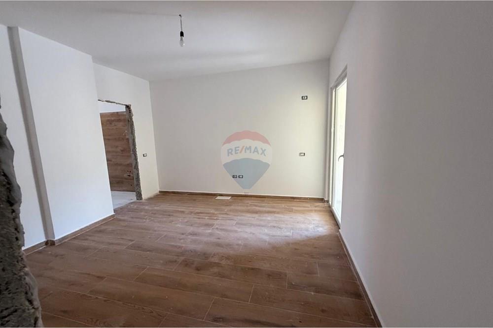 Apartament - Në Shitje - Rruga Straus, Lezhë 2