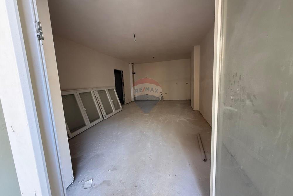 Apartament - Në Shitje - Rruga Straus, Lezhë