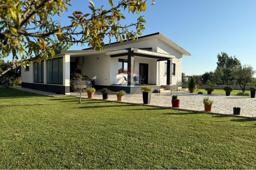 Shtepi Private - Në Shitje - Ishull Shëngjin, Lezhë