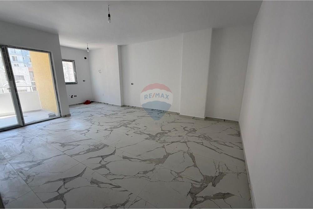 Apartament - Në Shitje - Rruga Straus, Lezhë