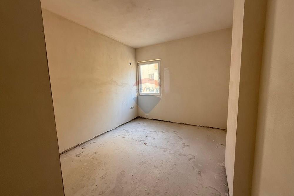 Apartament - Në Shitje - Rruga Straus, Lezhë 4