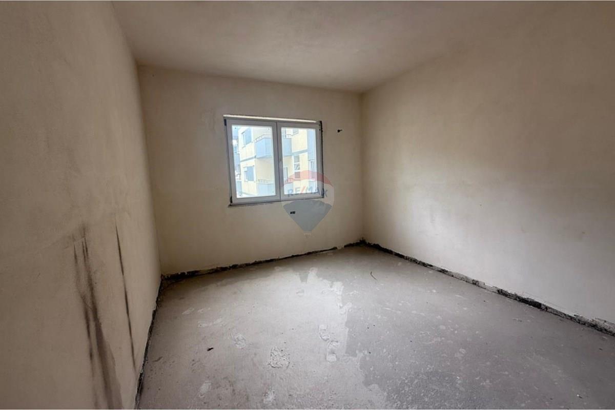 Apartament - Në Shitje - Rruga Straus, Lezhë