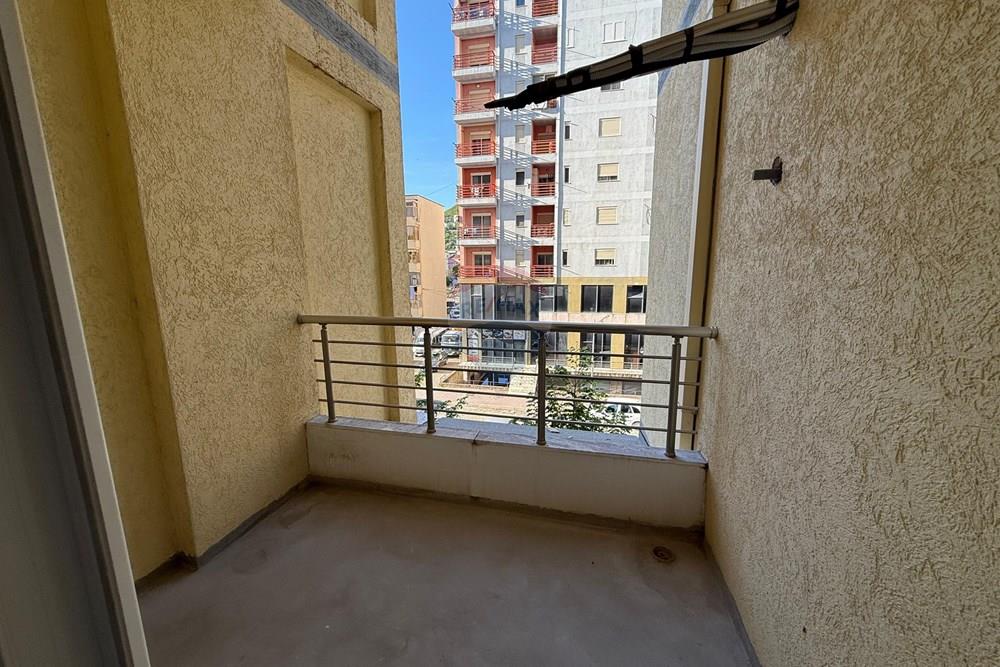 Apartament - Në Shitje - Rruga Straus, Lezhë